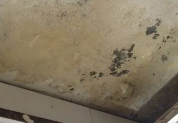 土默特阳台漏水维修公司分享下土默特卫生间渗水维修需要注意哪些问题。